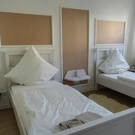 Wohnen Am Bahnhof Apartment